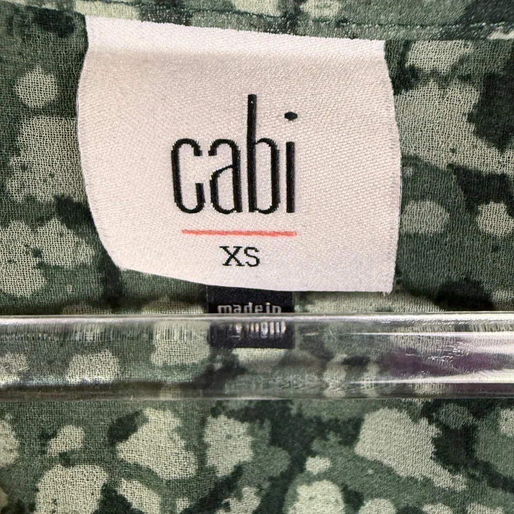 Cabi Green Patterned Women's Top XS - Picture 4 of 9
